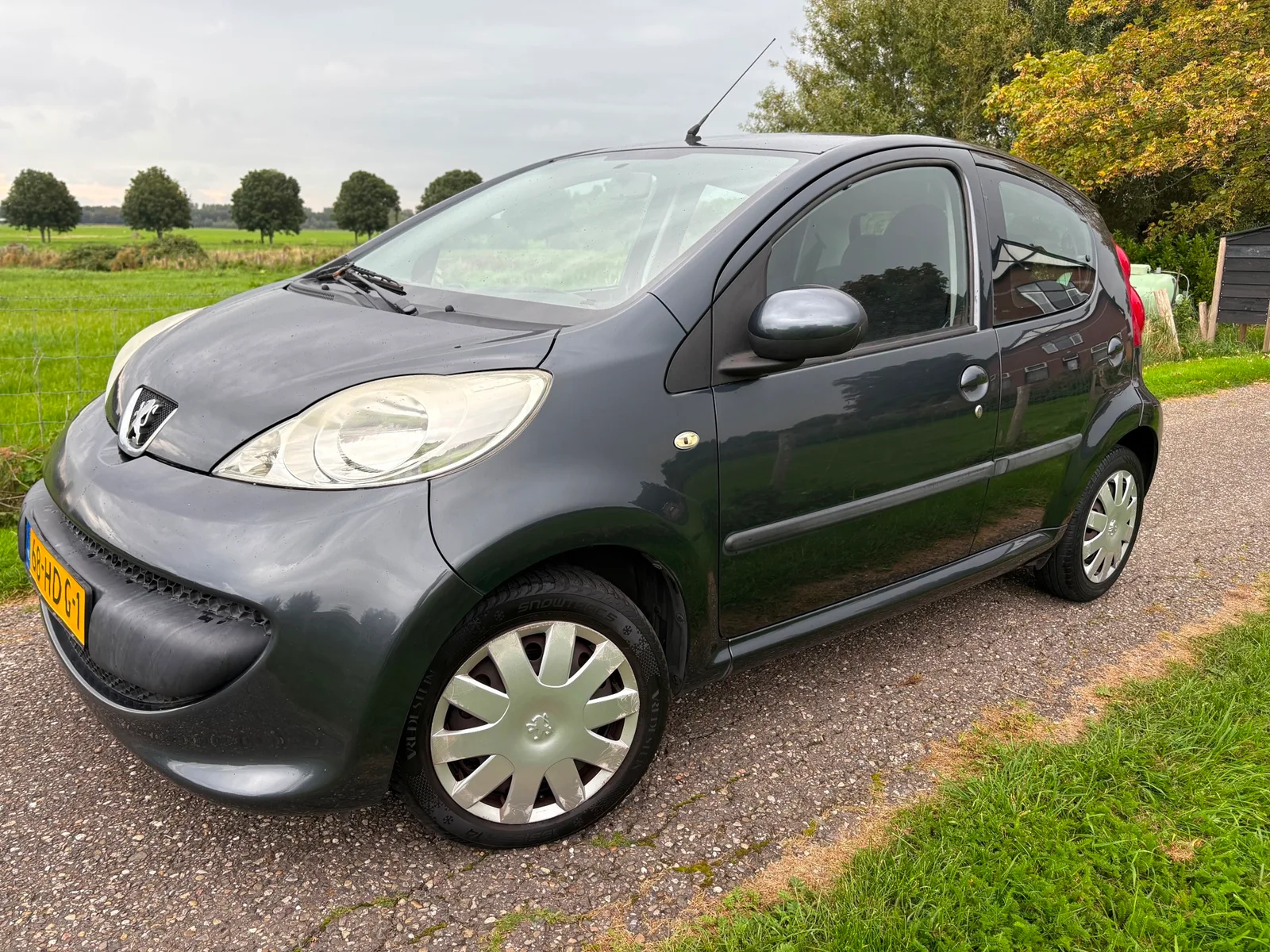 Peugeot 107 (2008) — foto 1
