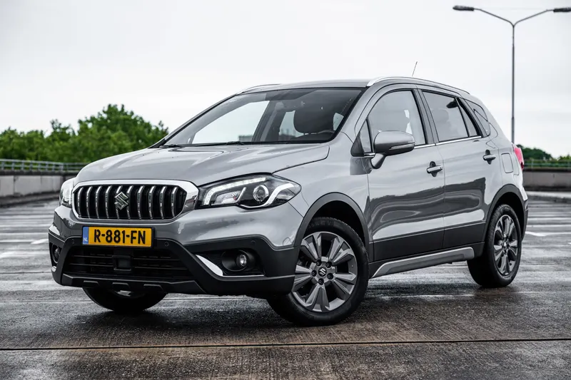 Suzuki S-Cross (2020)