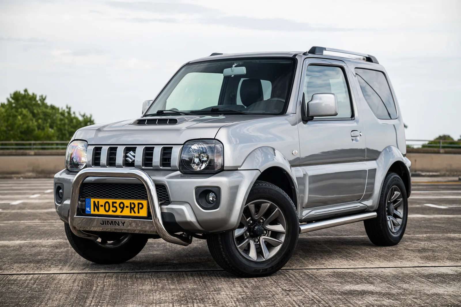 Suzuki Jimny (2016) — foto 1