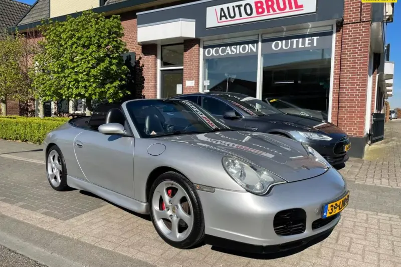 Porsche 911 (2000)