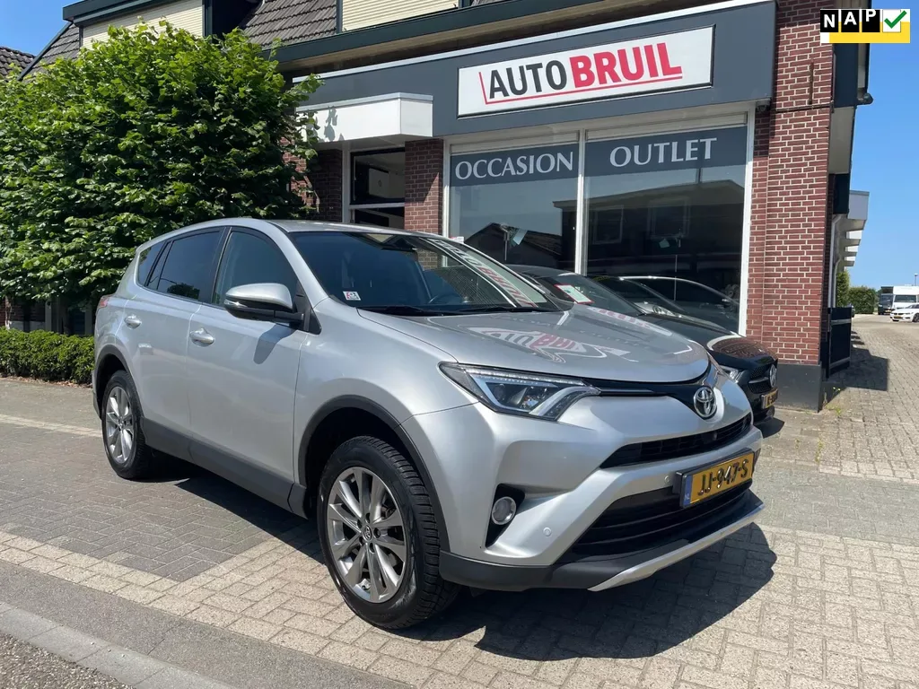 Toyota RAV4 (2016) — foto 1