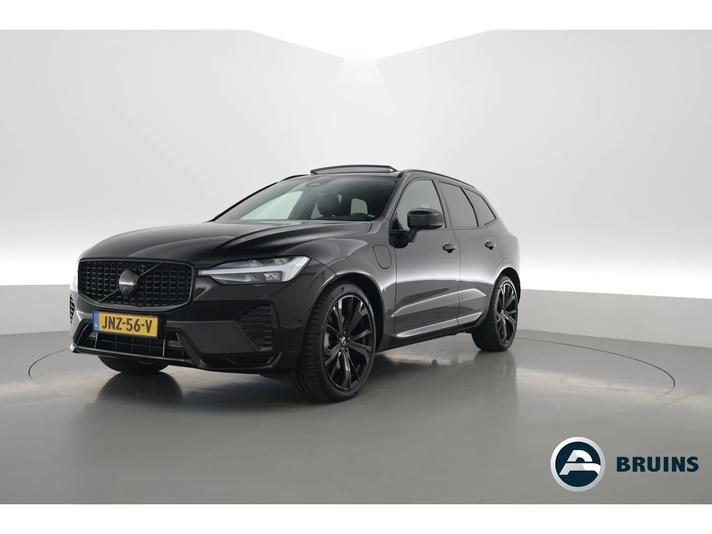 Volvo XC60 (2025) — foto 1