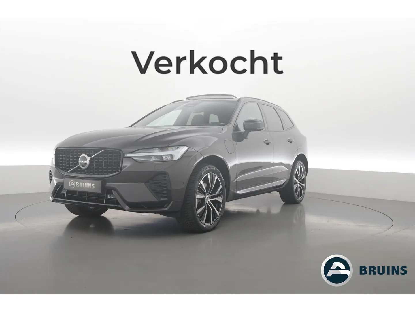 Volvo XC60 (2023) — foto 1