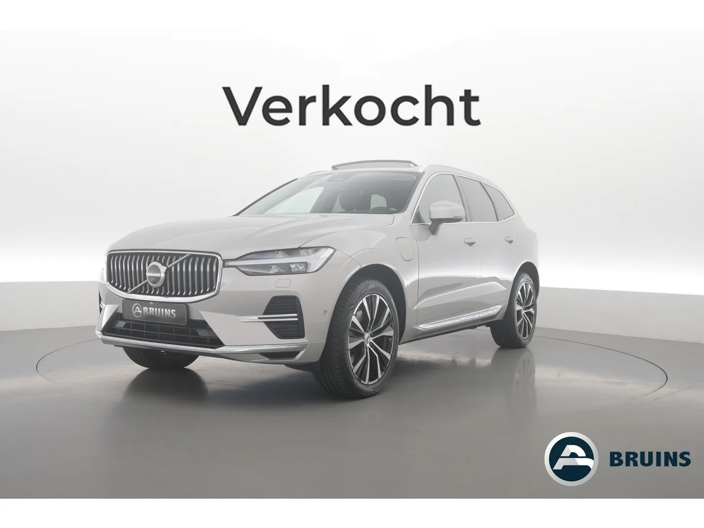 Volvo XC60 (2023) — foto 1