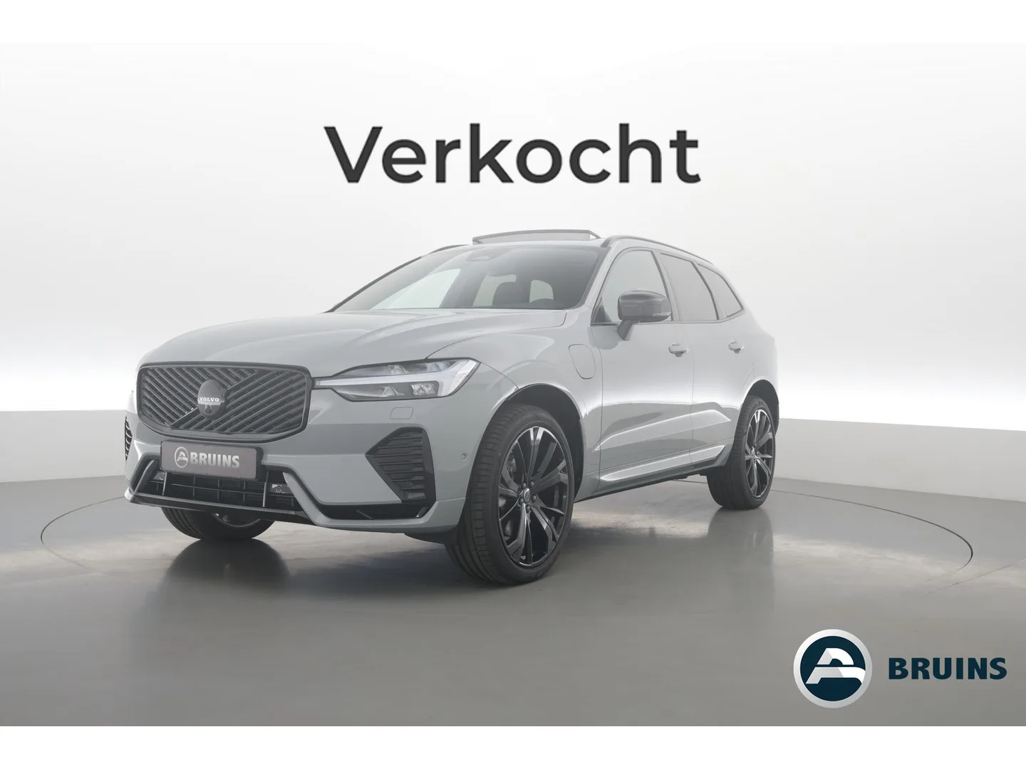 Volvo XC60 (2025) — foto 1