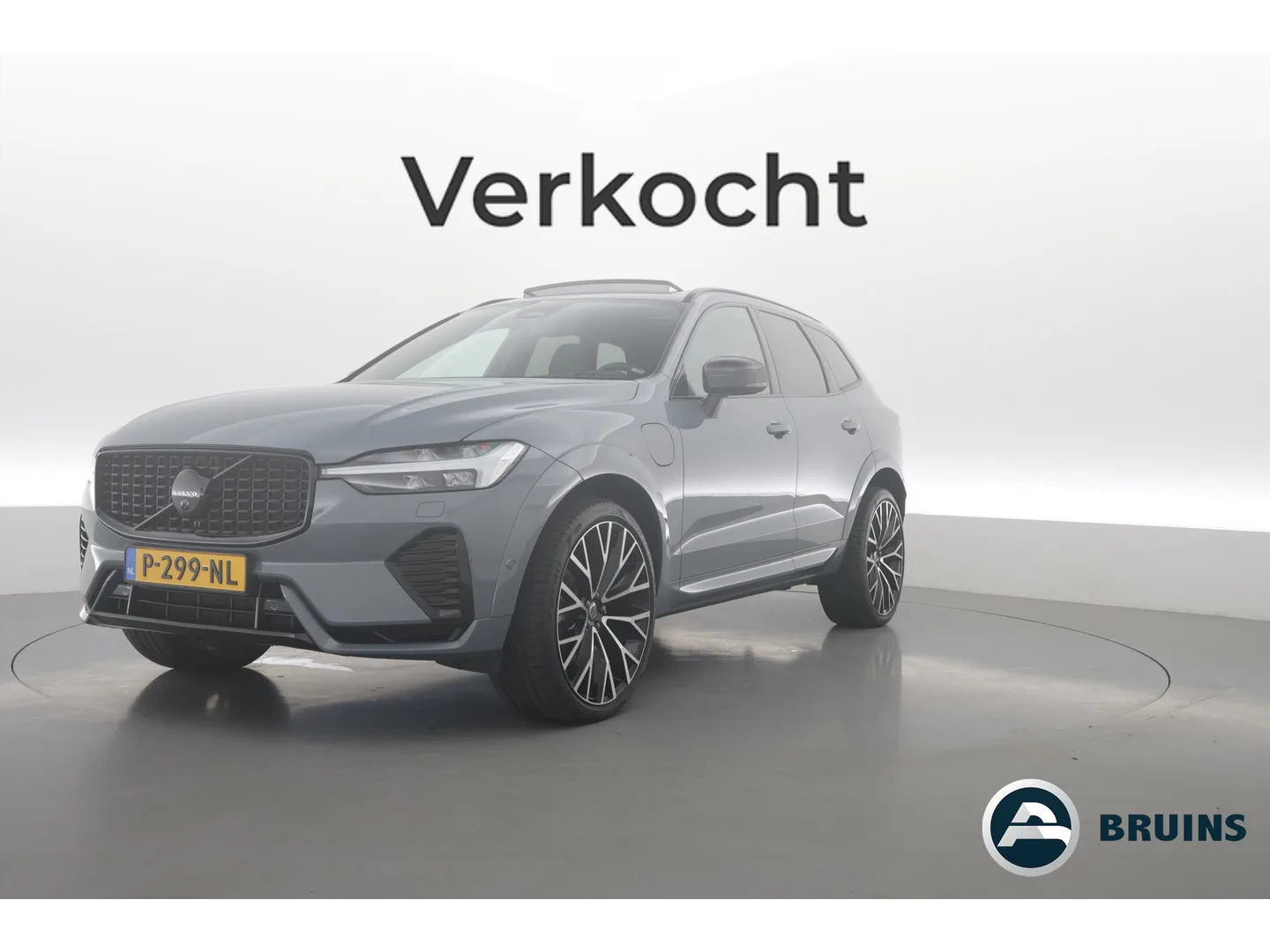 Volvo XC60 (2022) — foto 1