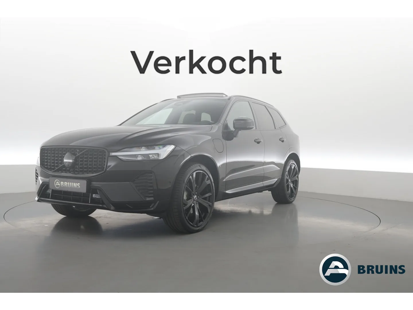 Volvo XC60 (2024) — foto 1