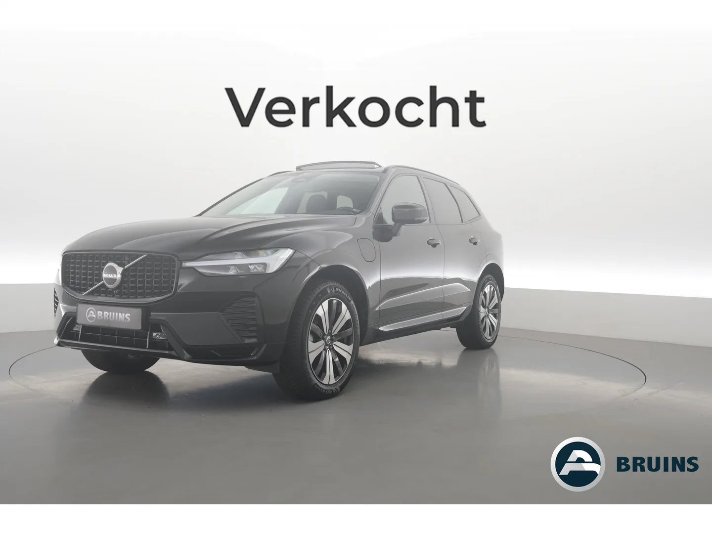 Volvo XC60 (2023) — foto 1