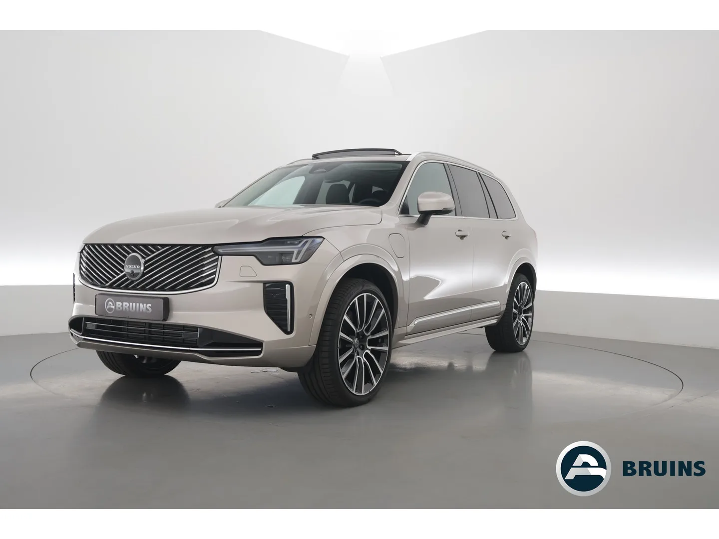 Volvo XC90 (2025) — foto 1