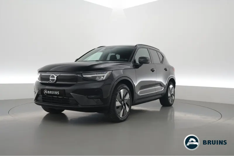 Volvo XC40 (2023)