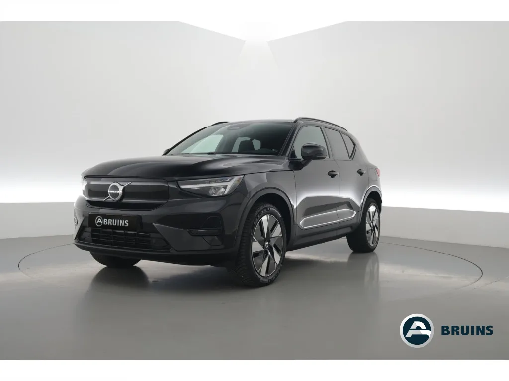 Volvo XC40 (2023) — foto 1