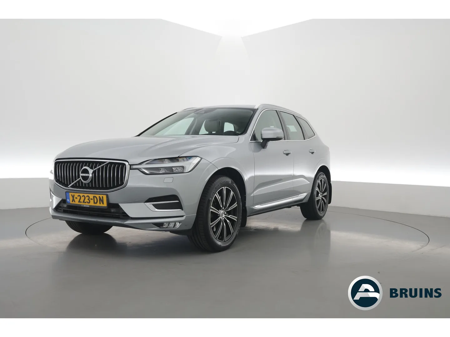 Volvo XC60 (2017) — foto 1