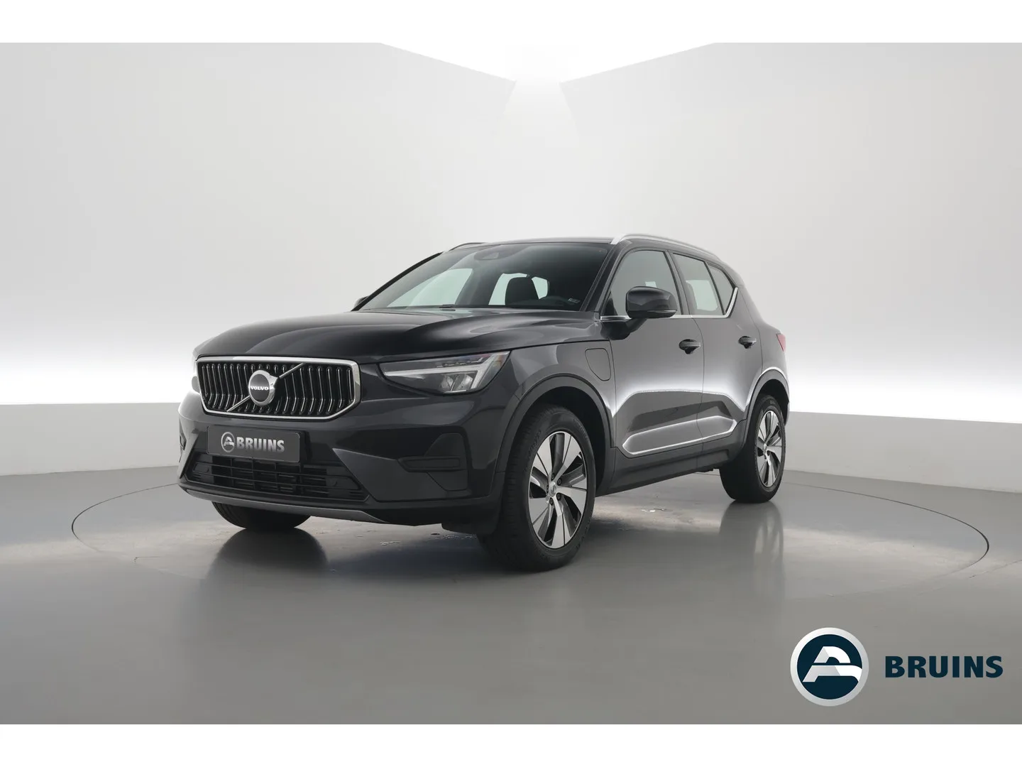Volvo XC40 (2023) — foto 1