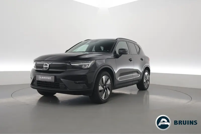 Volvo XC40 (2023)