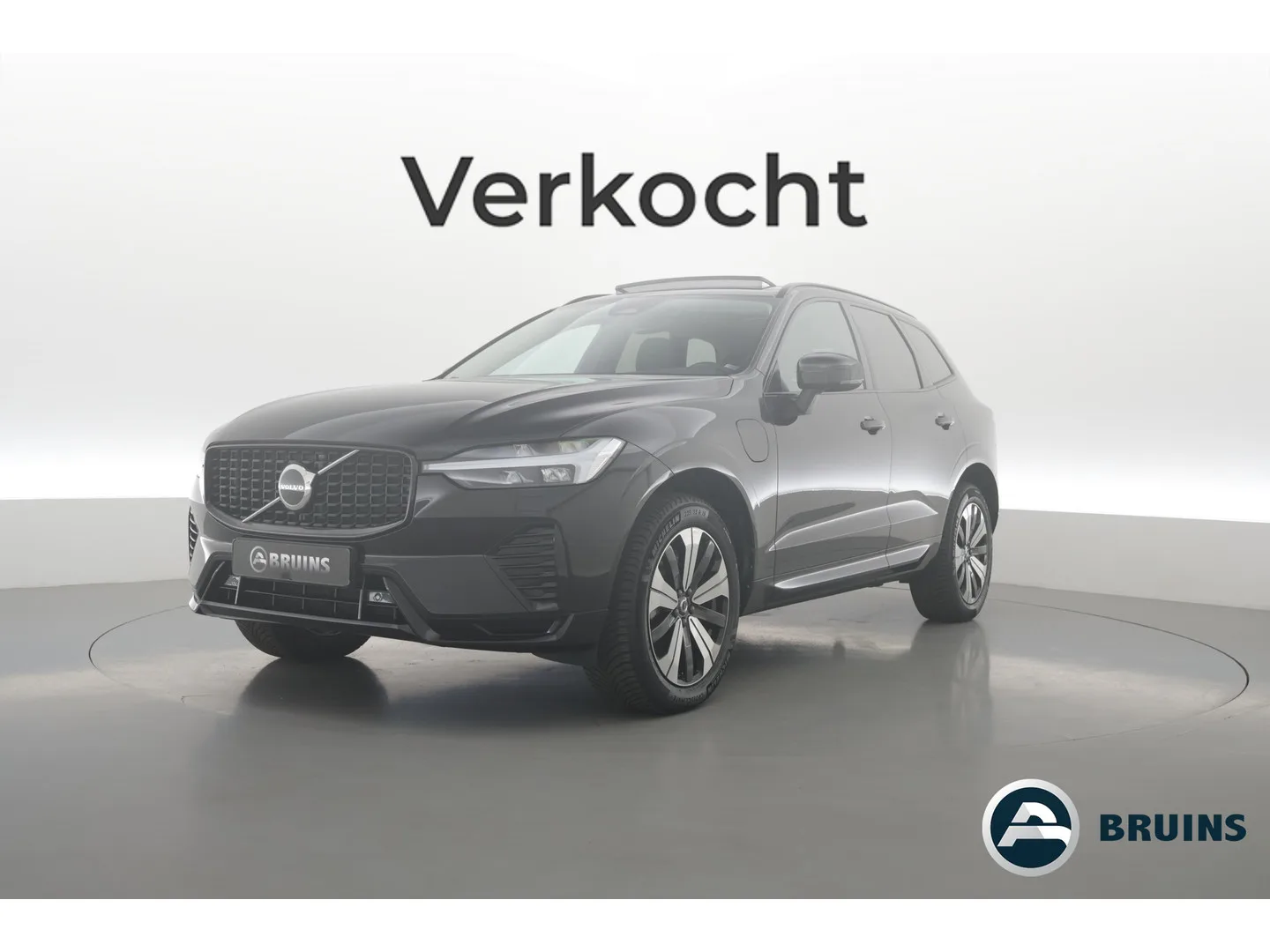 Volvo XC60 (2023) — foto 1
