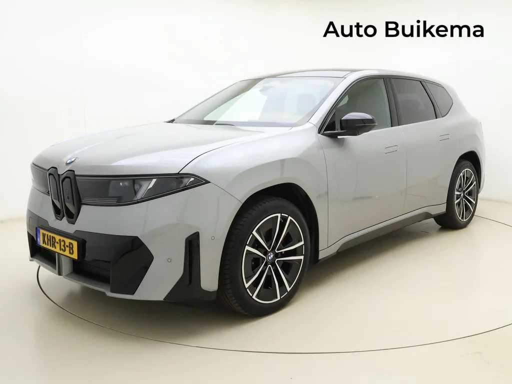 BMW iX3 (2026) — foto 1