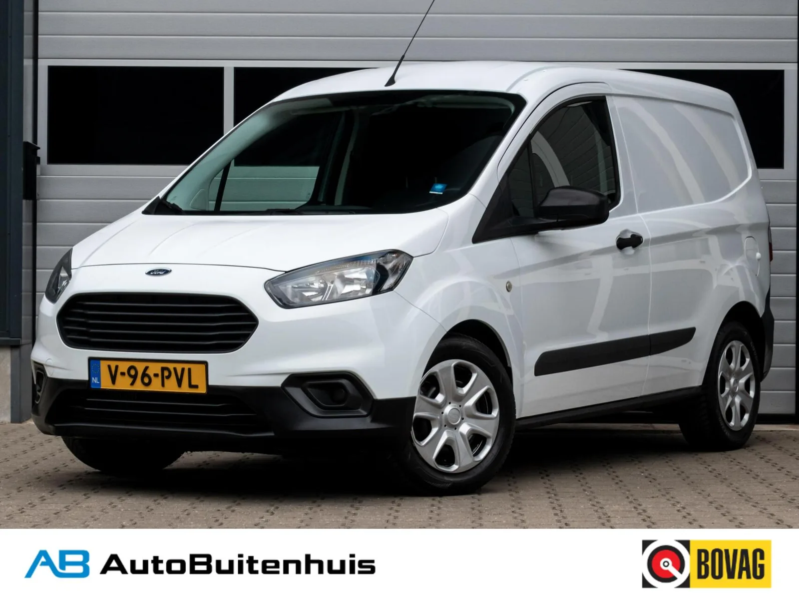 Ford Transit Courier (2022) — foto 1