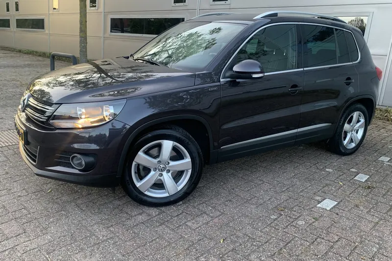 Volkswagen Tiguan (2015)