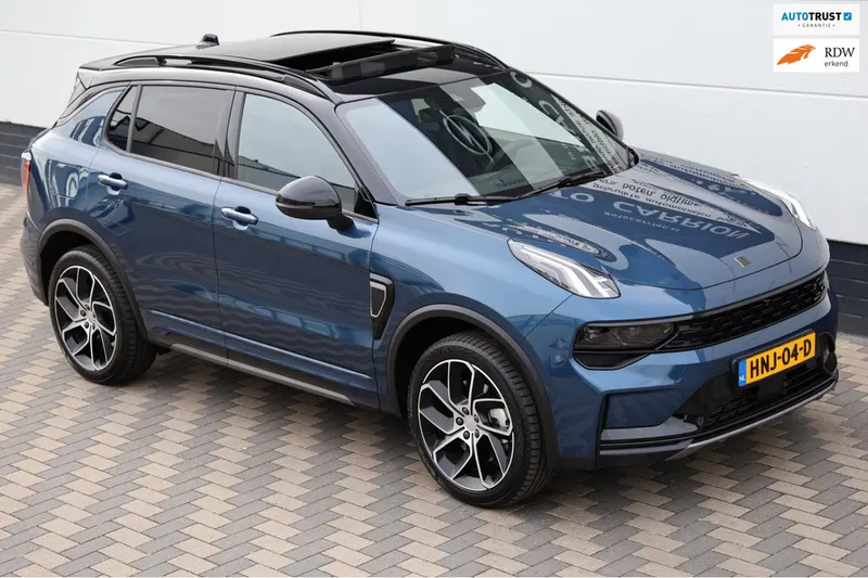 Lynk & Co 01 (2025)