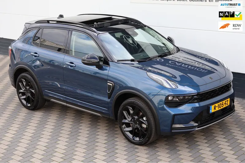 Lynk & Co 01 (2022)