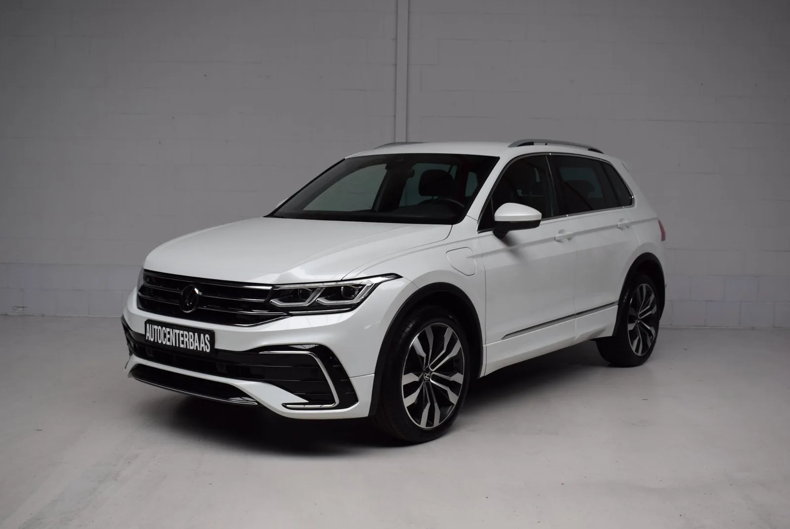 Volkswagen Tiguan (2022) — foto 1