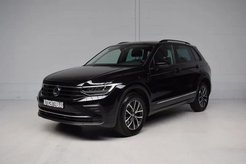 Volkswagen Tiguan (2023)