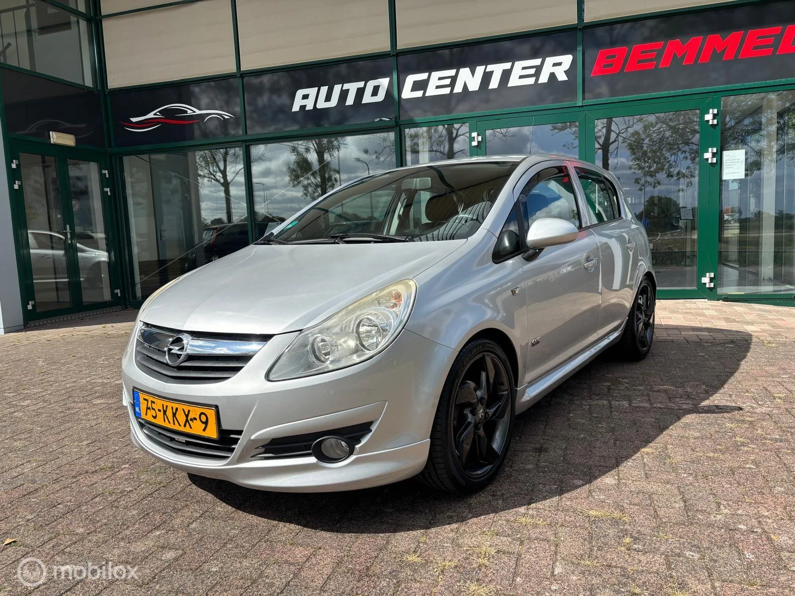 Opel Corsa (2010) — foto 1