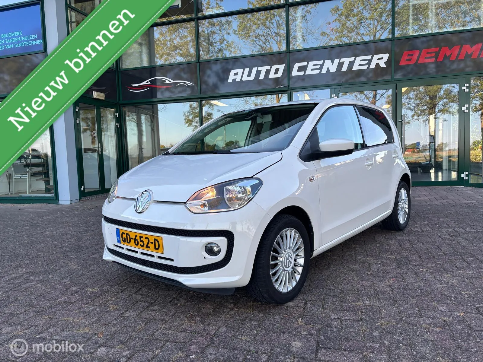 Volkswagen Up! (2013) — foto 1