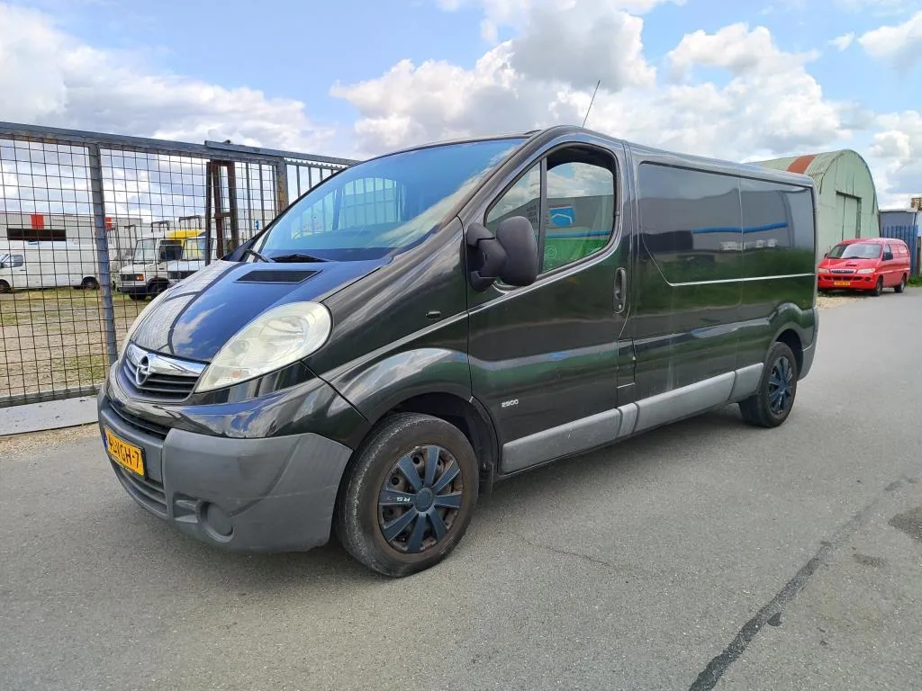 Opel Vivaro (2007) — foto 1