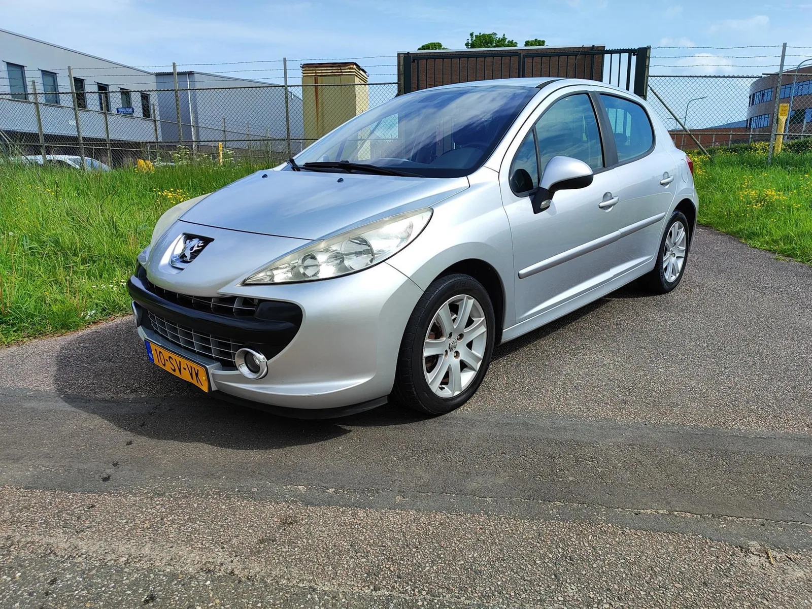 Peugeot 207 (2006) — foto 1