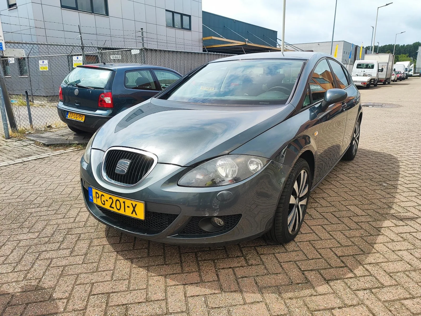 SEAT Leon (2009) — foto 1