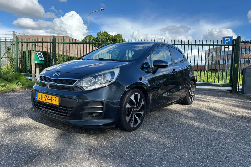 Kia Rio (2015)