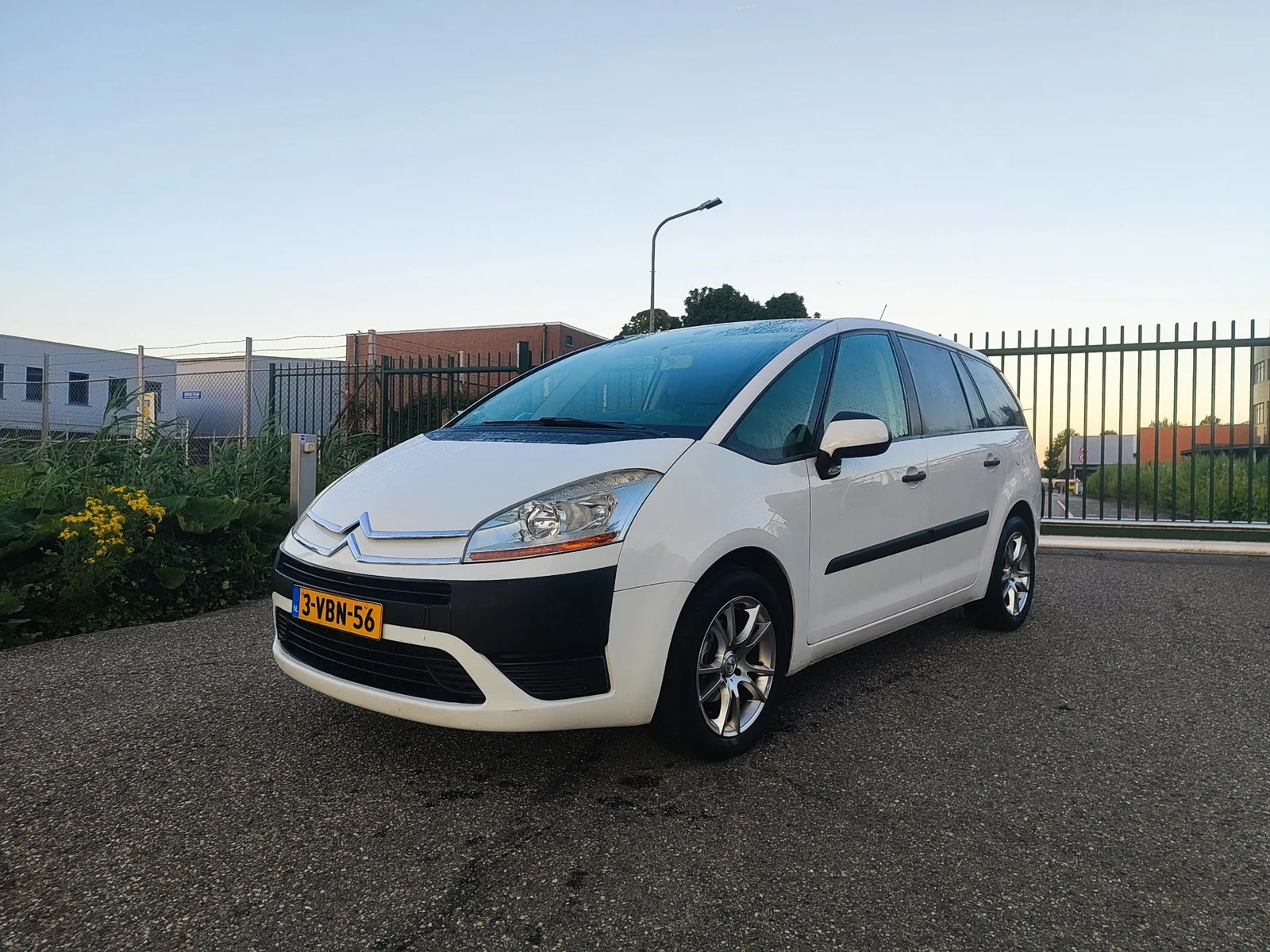 Citroën Grand C4 Picasso (2009) — foto 1