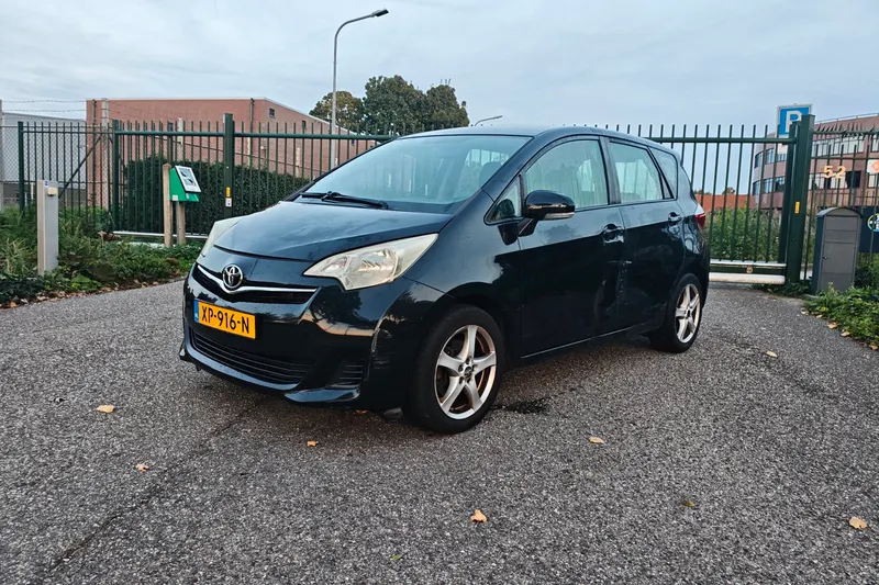 Toyota Verso (2011)