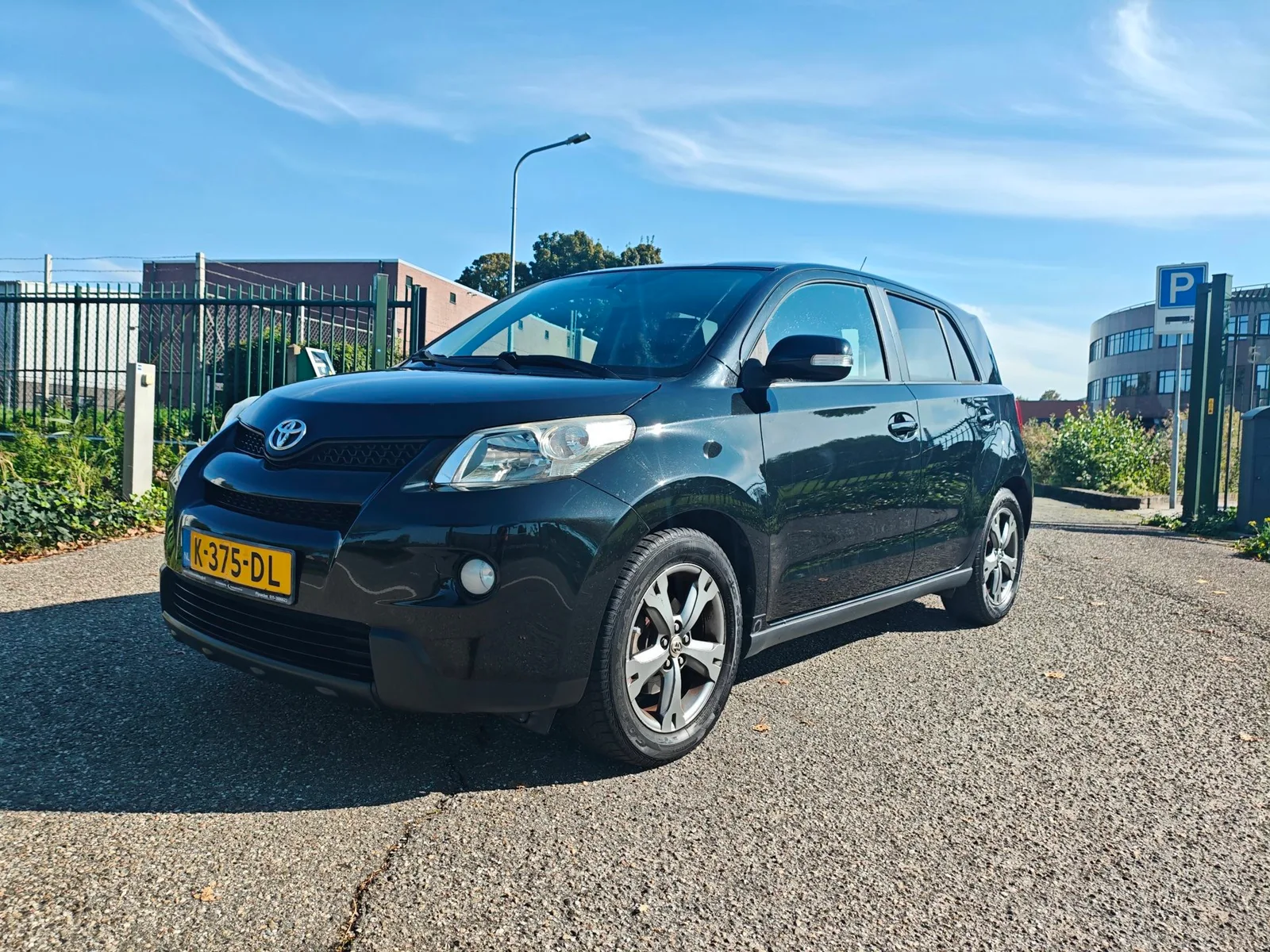 Toyota Urban Cruiser (2009) — foto 1