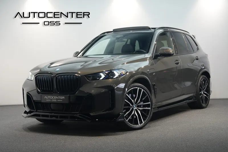 BMW X5 (2023)