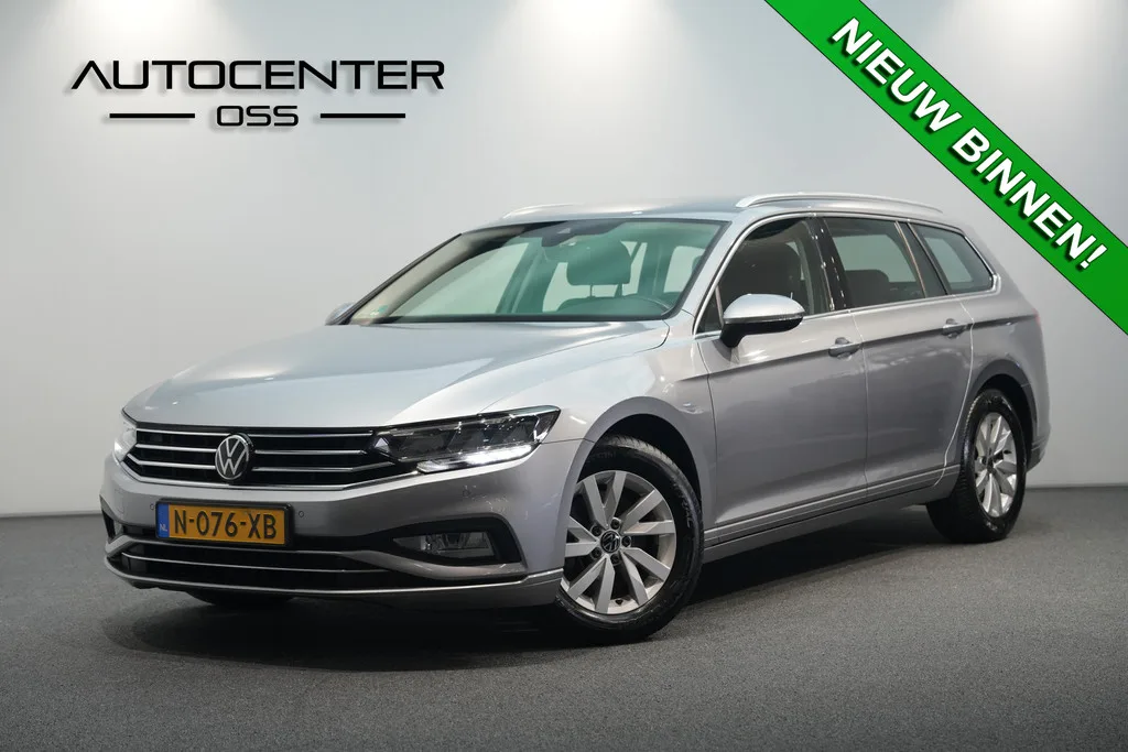 Volkswagen Passat (2022) — foto 1