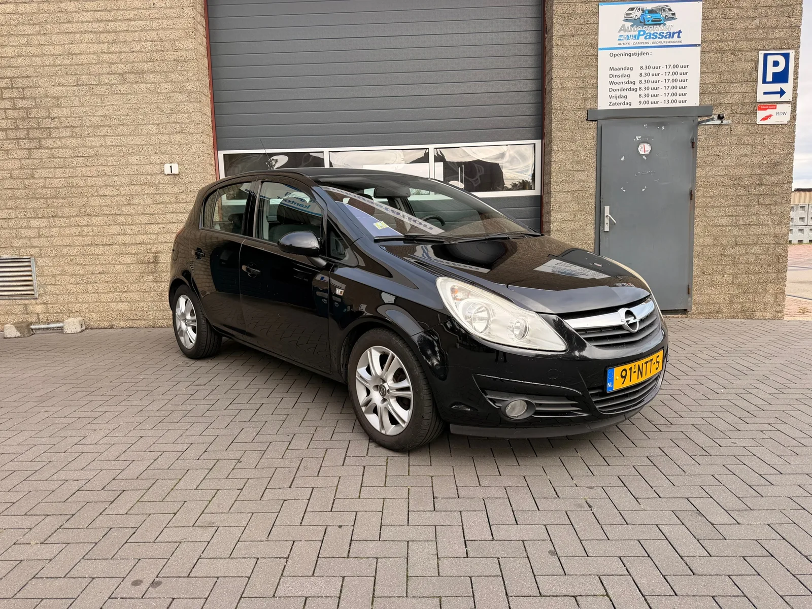 Opel Corsa (2010) — foto 1