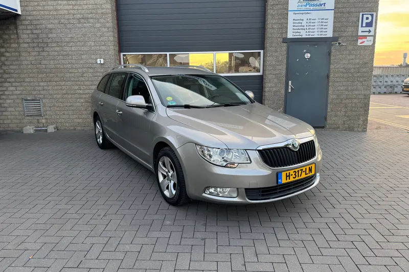 Škoda Superb (2010)