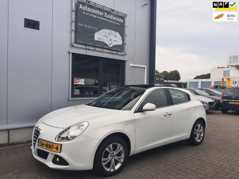 Alfa Romeo Giulietta (2010) — foto 1