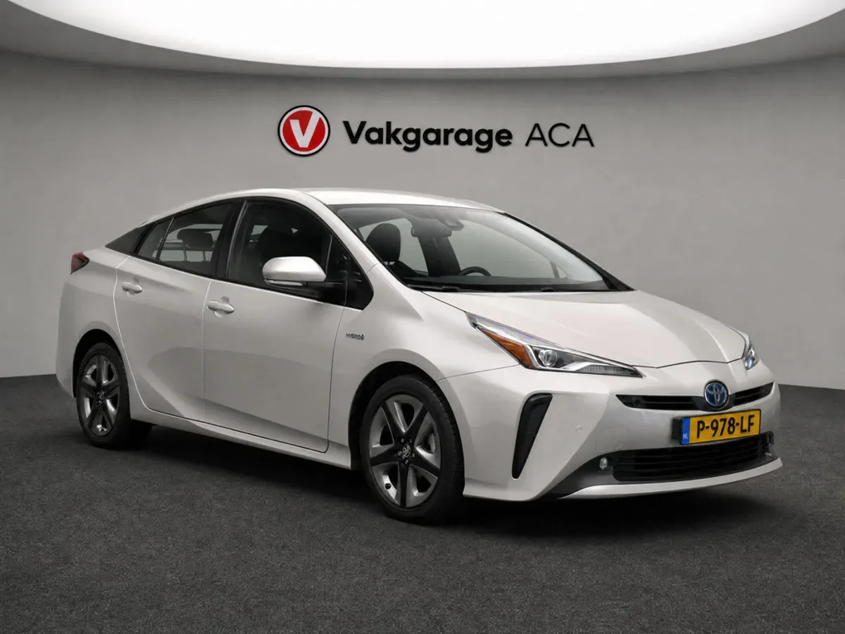 Toyota Prius (2019) — foto 1