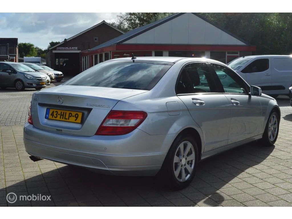 Mercedes-Benz C-Klasse (2009) — foto 1