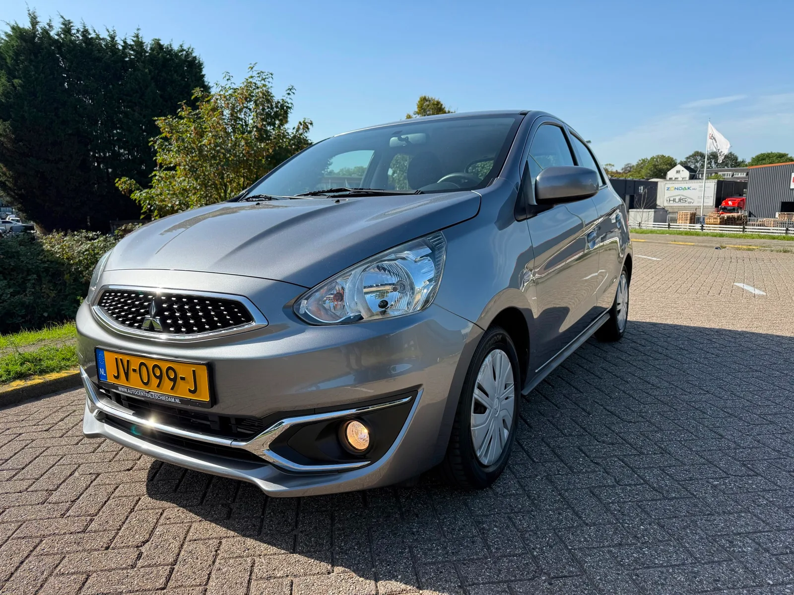 Mitsubishi Space Star (2016) — foto 1