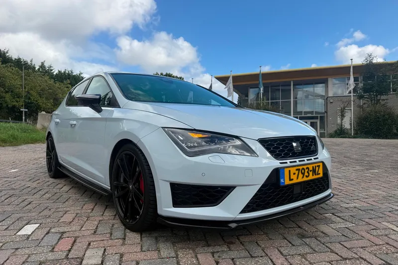SEAT Leon (2015)