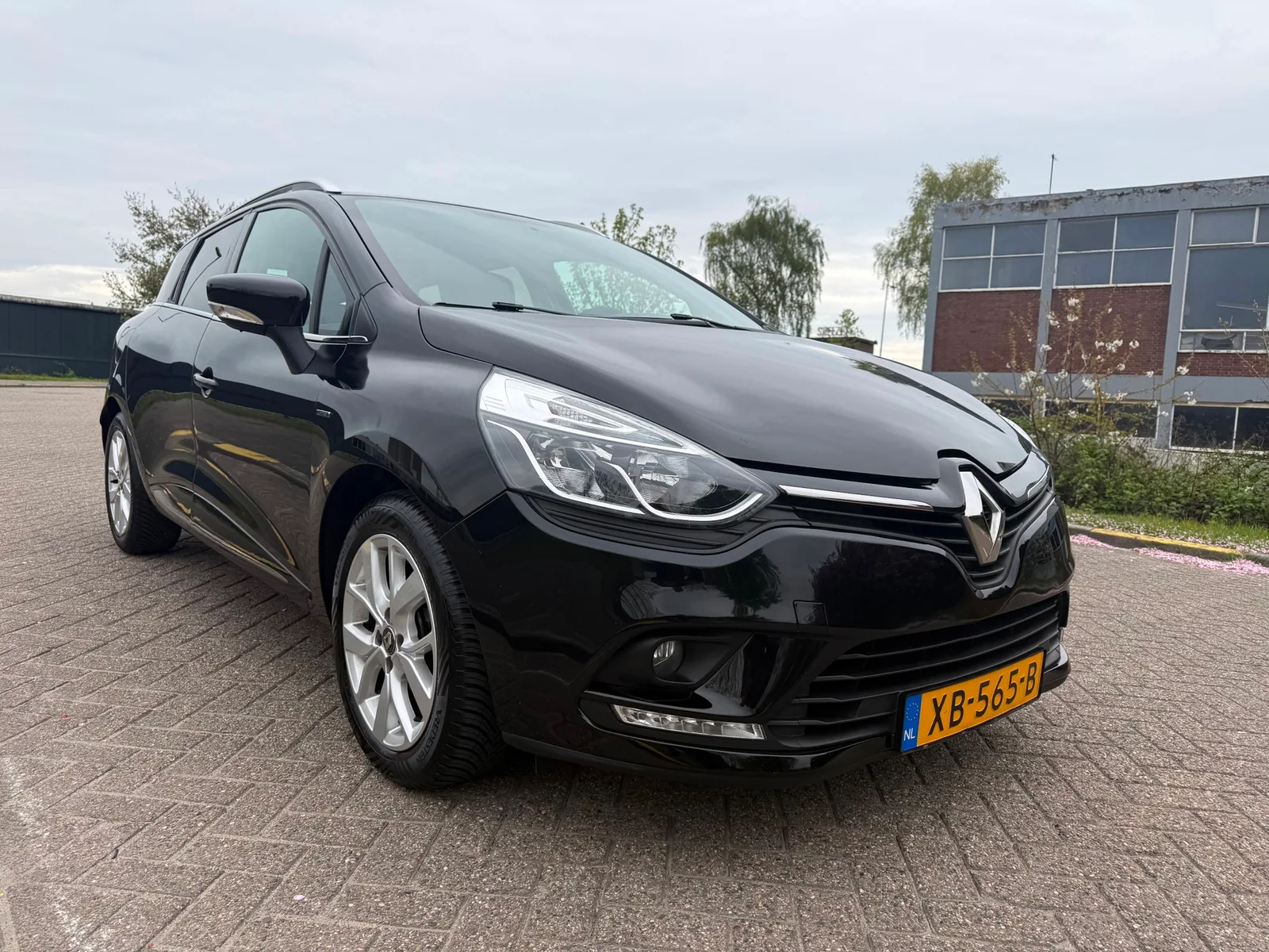 Renault Clio (2018) — foto 1