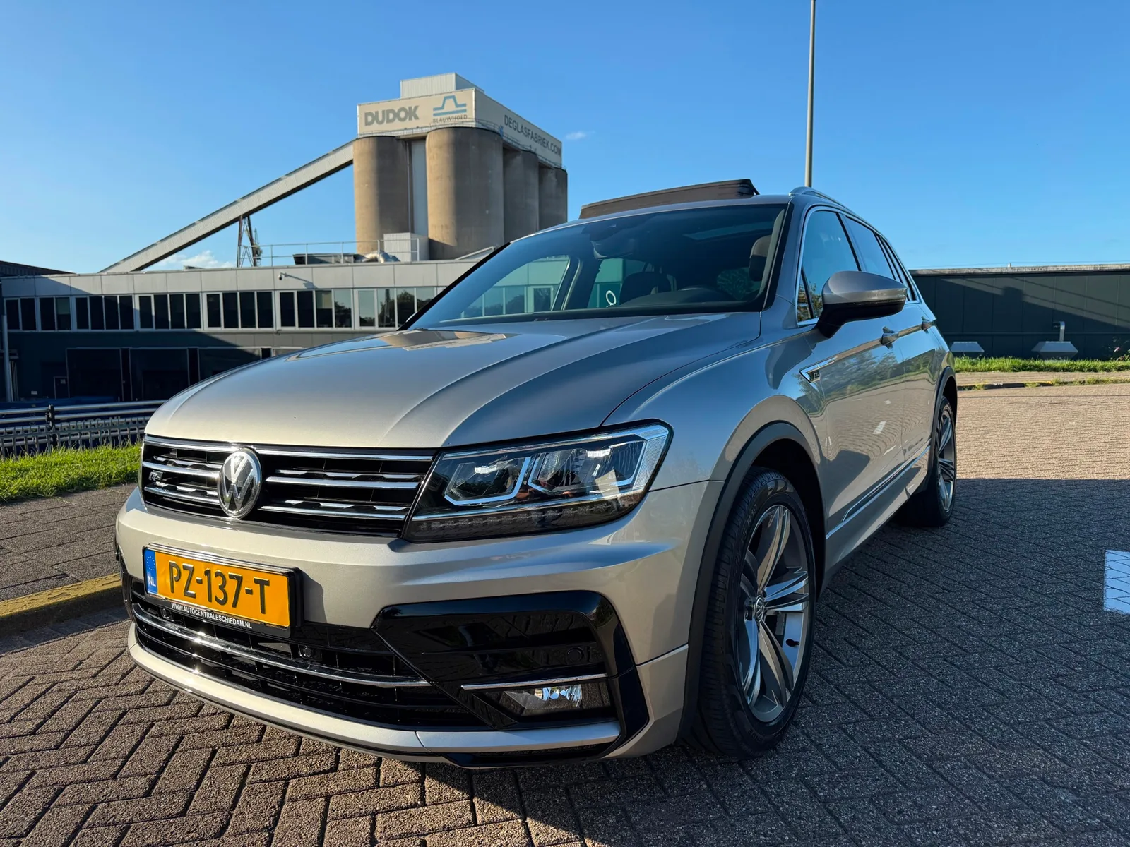 Volkswagen Tiguan (2017) — foto 1