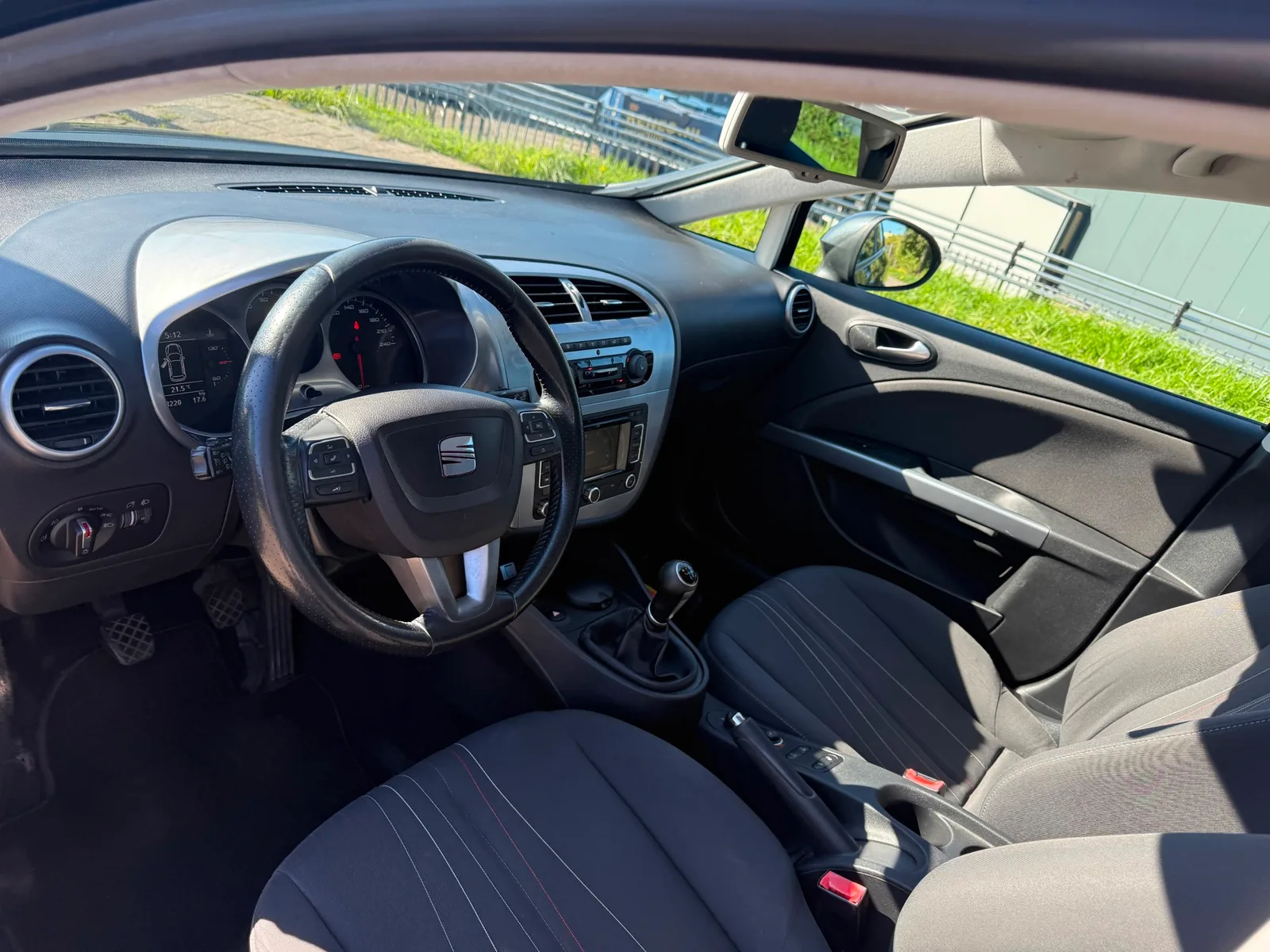 SEAT Leon (2012) — foto 1