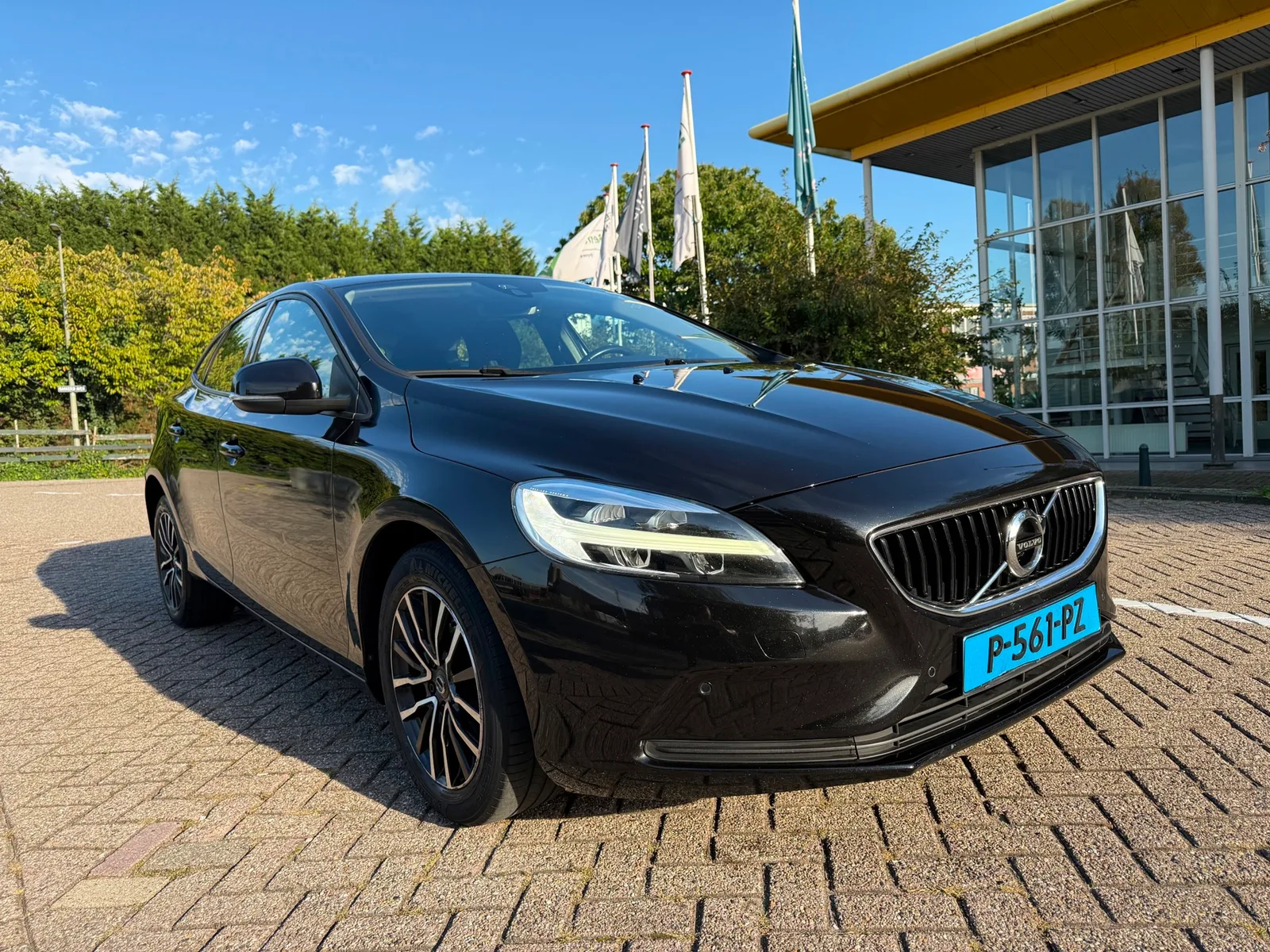 Volvo V40 (2019) — foto 1