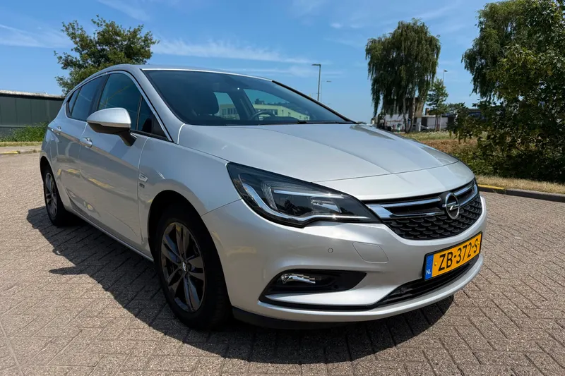 Opel Astra (2019)