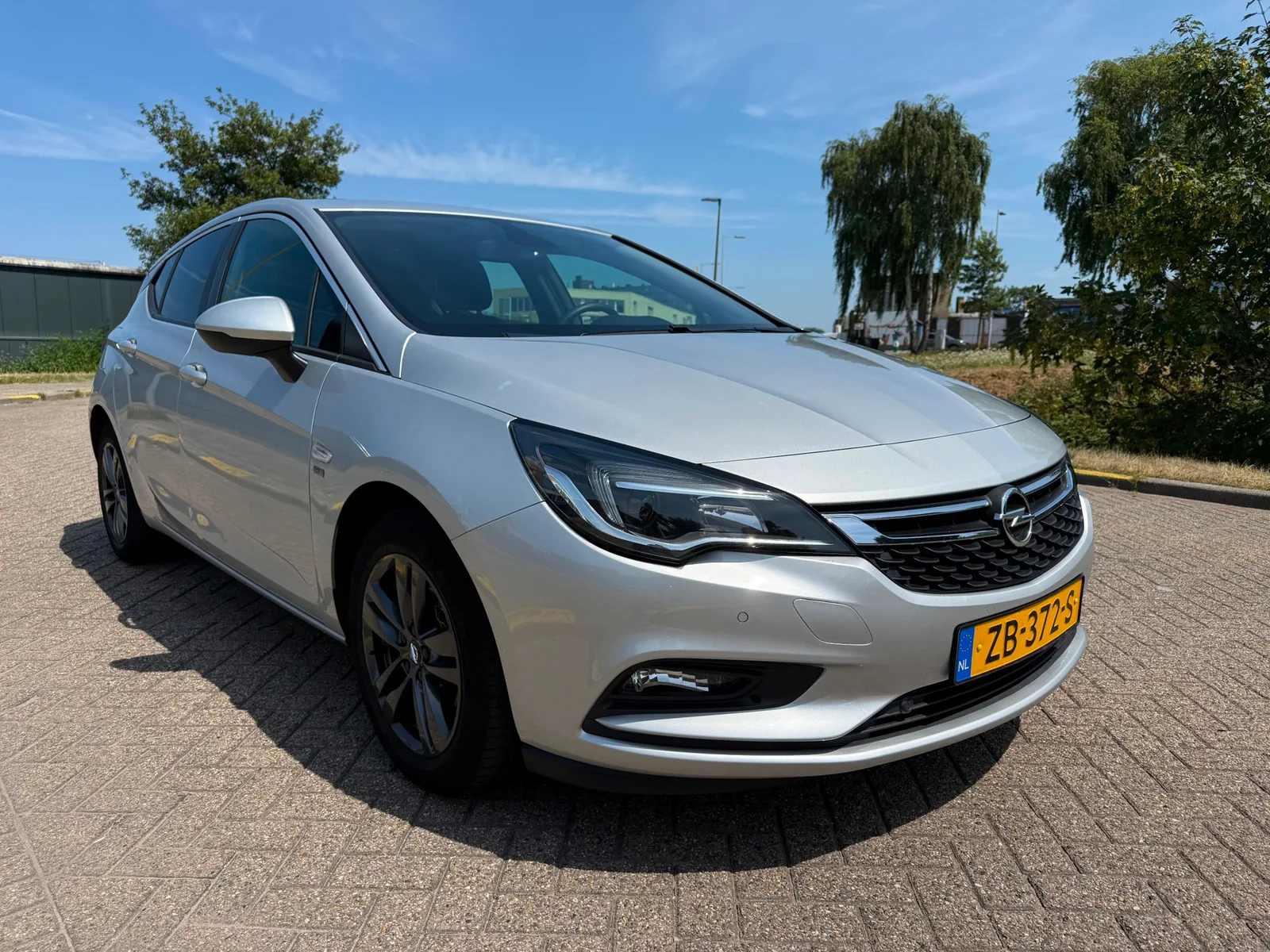 Opel Astra (2019) — foto 1